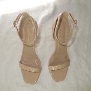 BCBG Heels Sandals Tan Size 6, 36